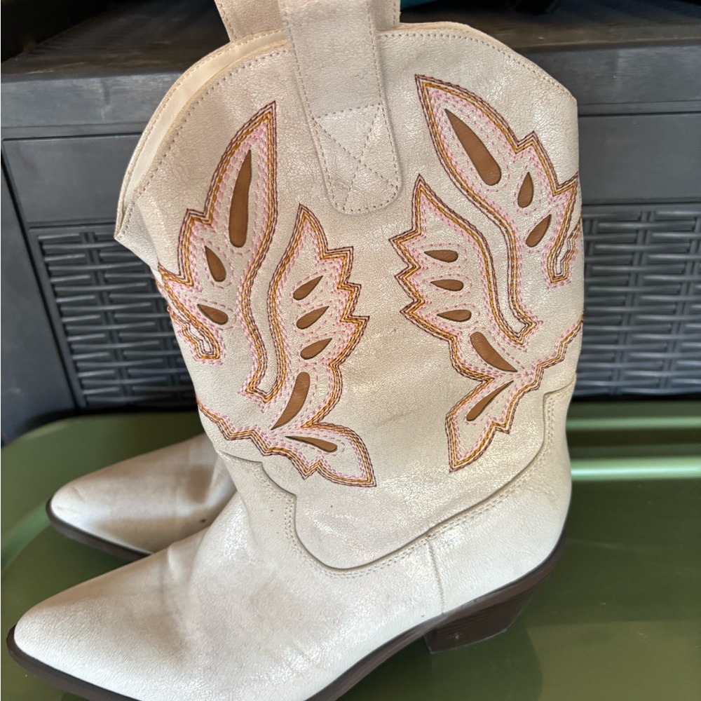 Cream Western Boots